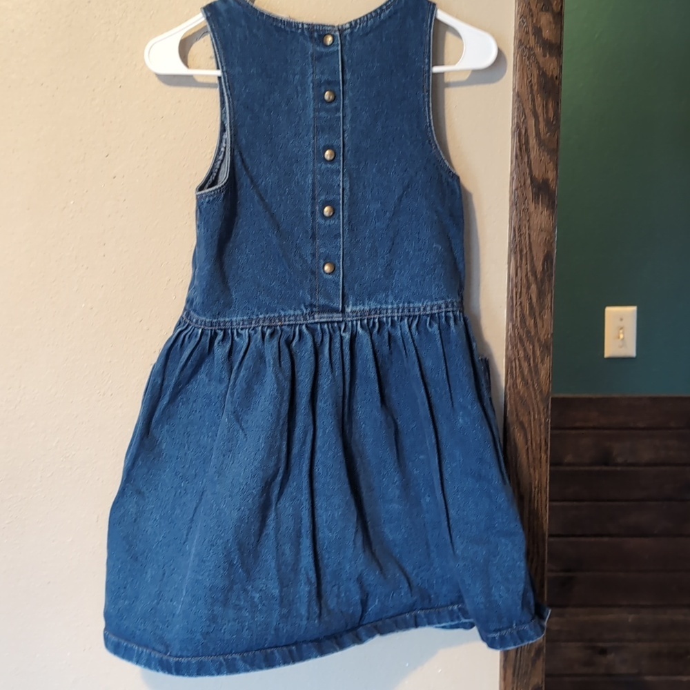 Girls Sleeveless Denim Pocket Dress - Picture 5 of 5